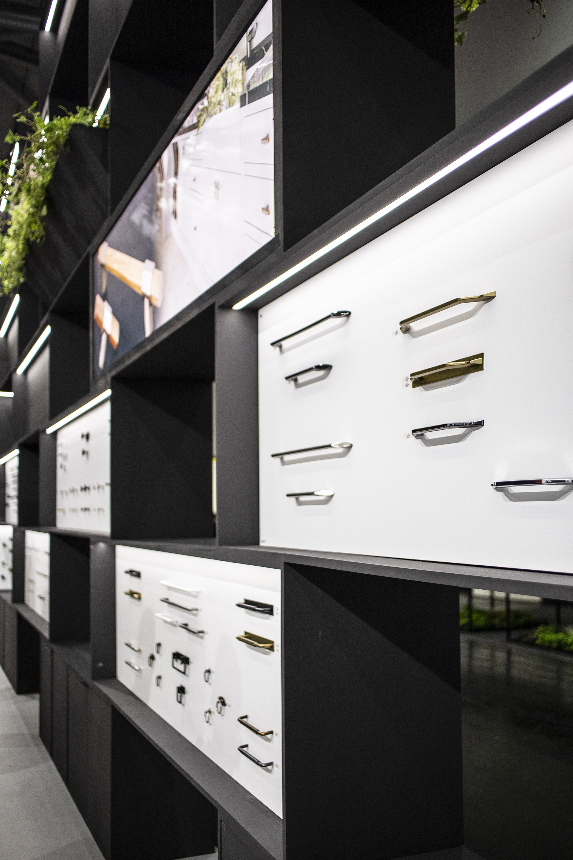 A close-up of the wall with the SIRO handles on display.
